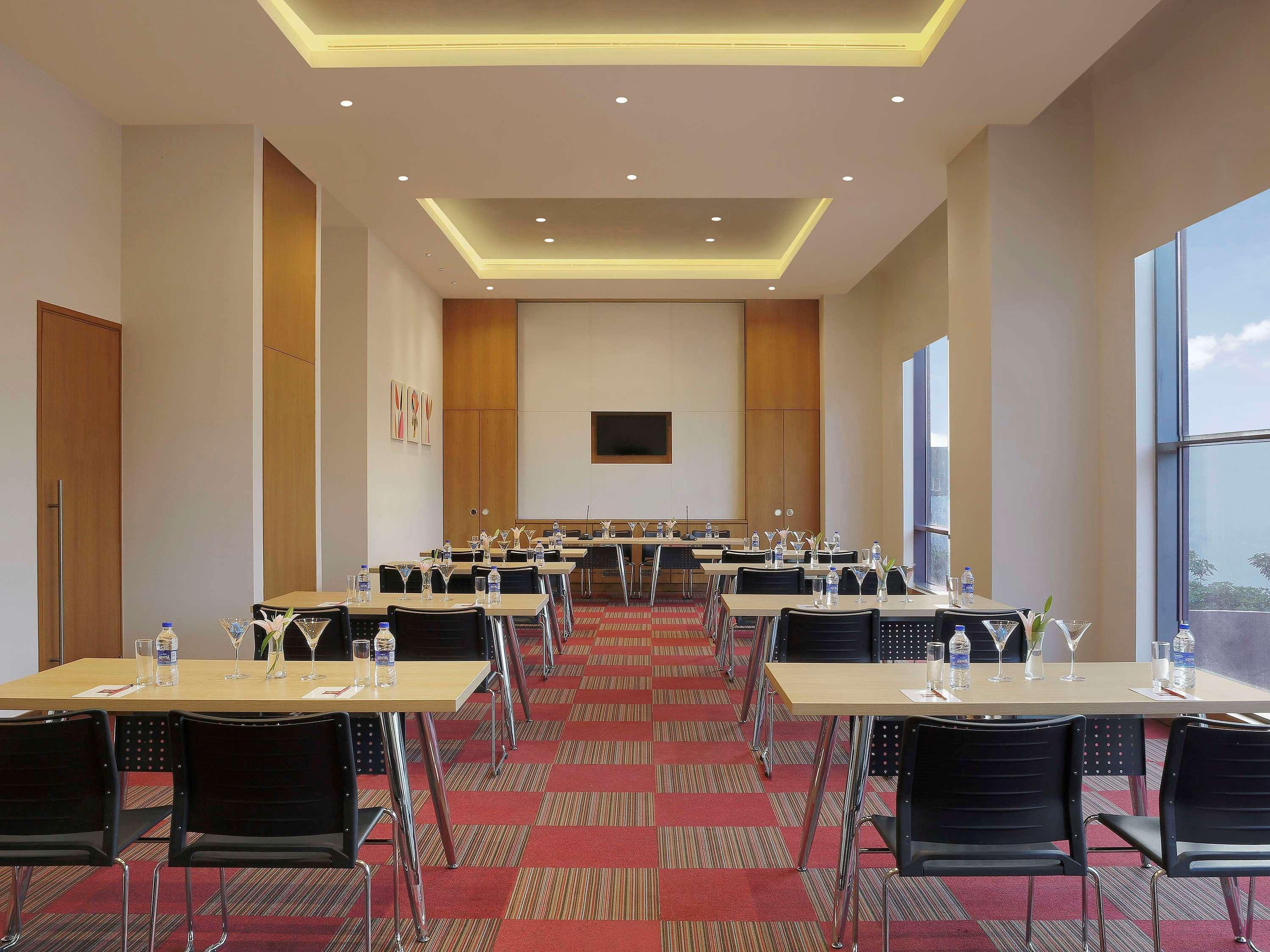 Отель Ibis Chennai Omr - An Accor Brand Экстерьер фото